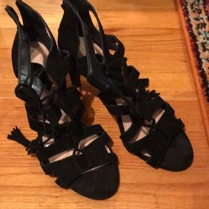 TAHARI: Black strappy heels